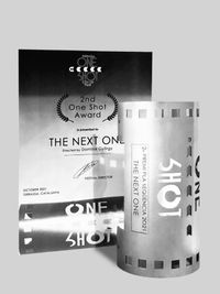 Diplom a trofej tmavsia